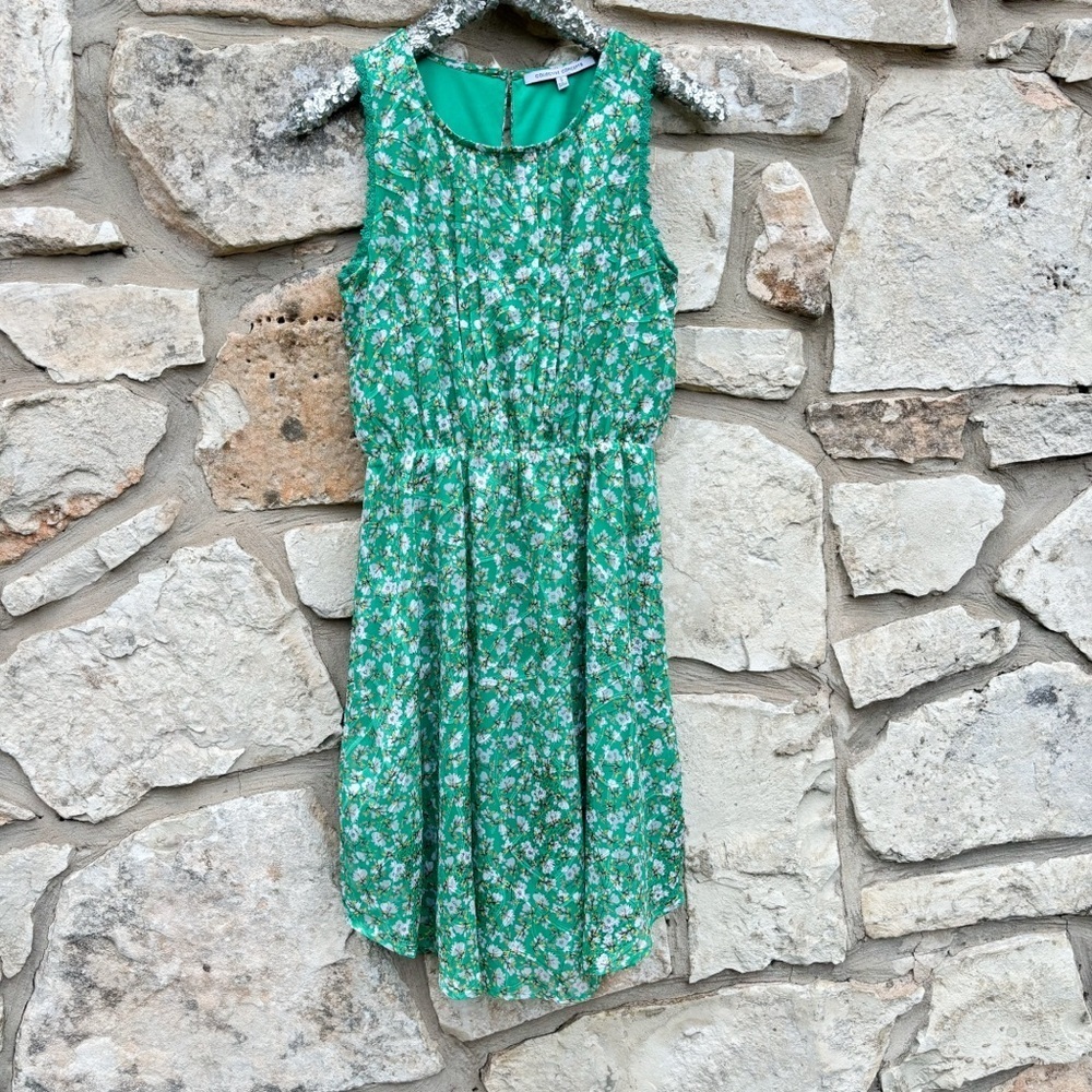 Collective concepts green formal dress size small